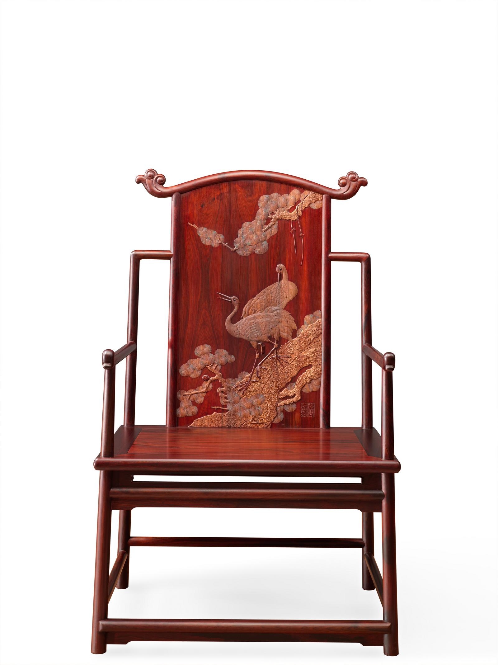 "丝翎工笔雕刻工艺,体现的是怀古木业工艺团队对民族文化和艺术的弘扬