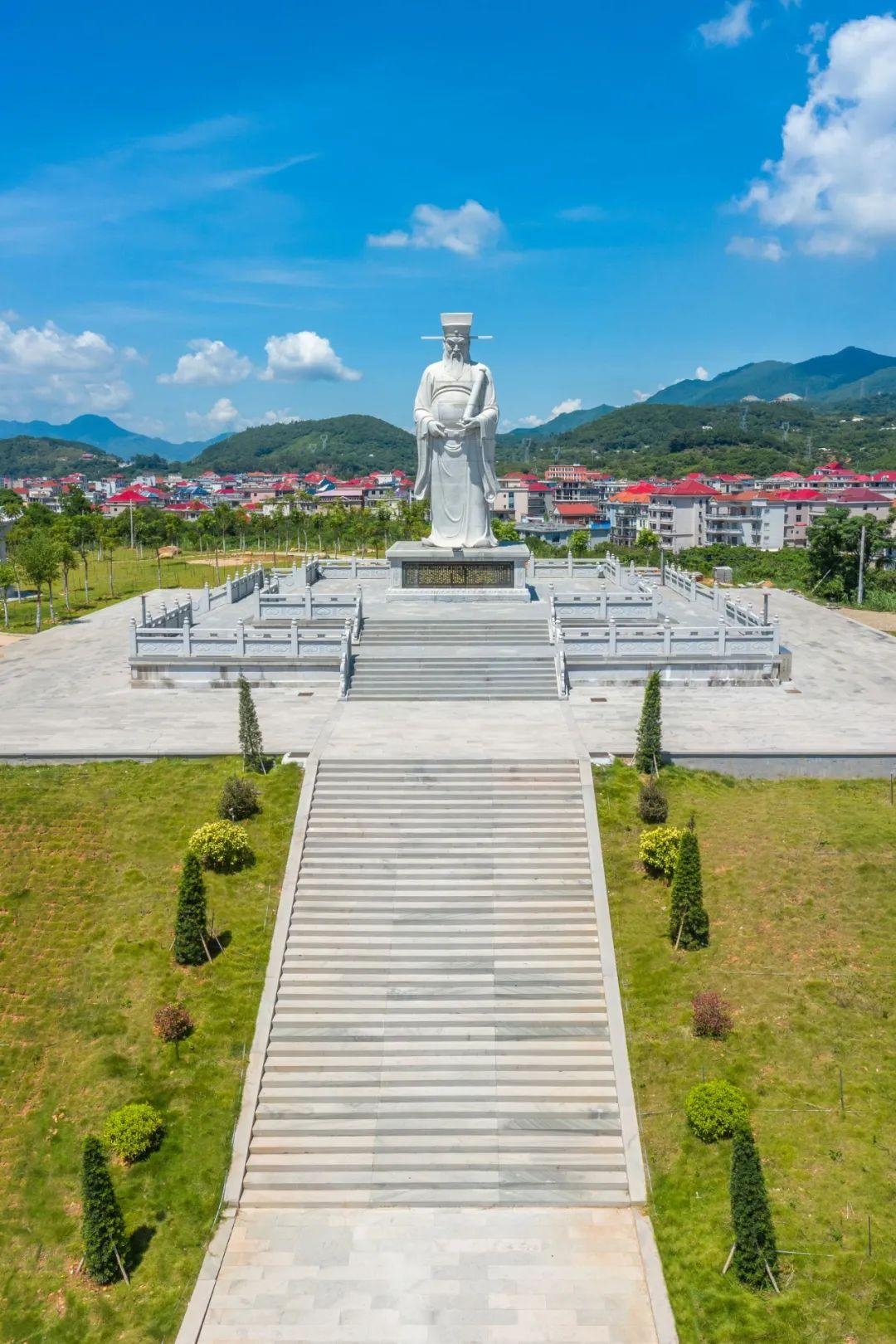 正月十五莆田东海镇金沙宫万人圈灯闹元宵